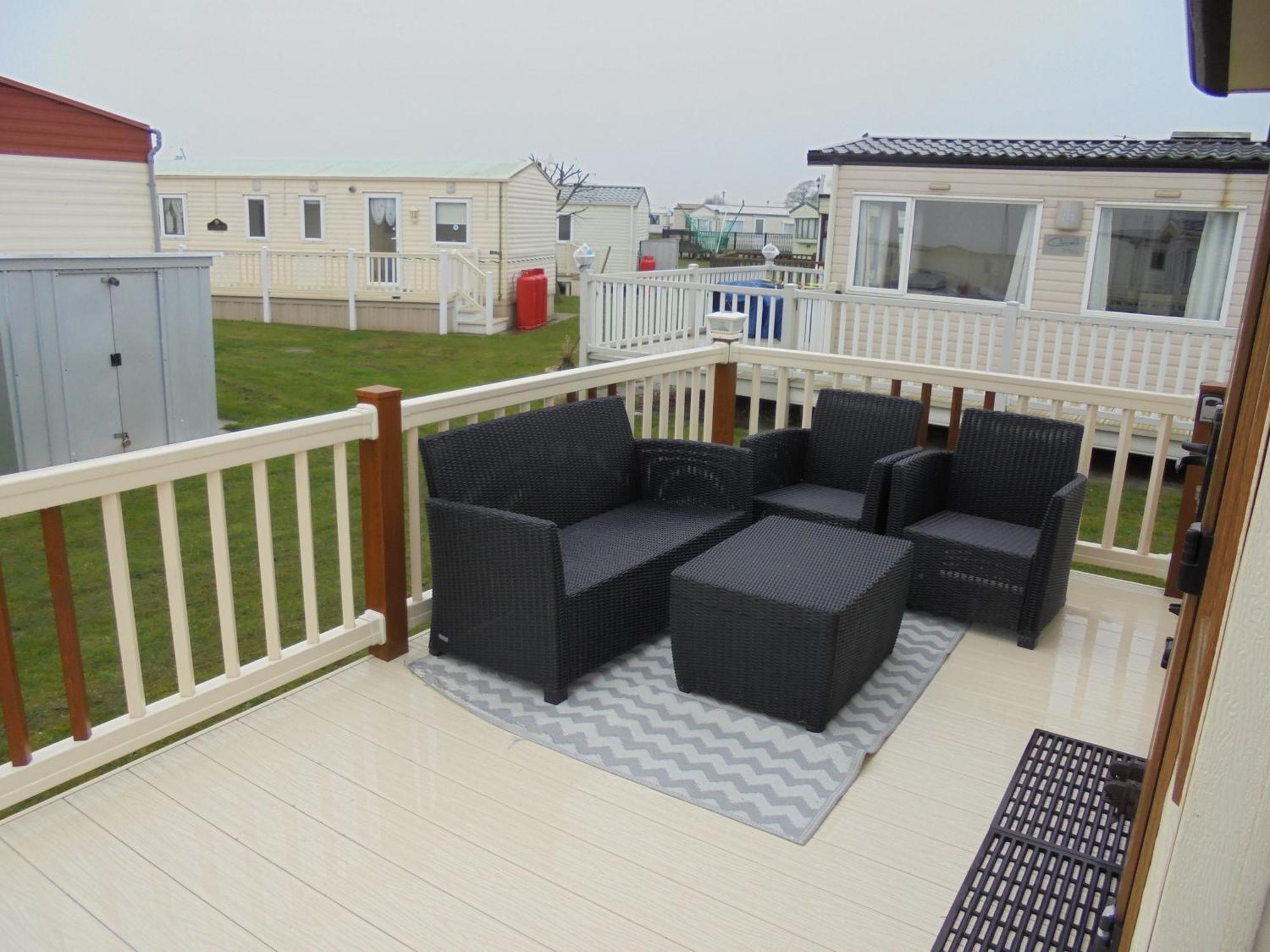 The Grange Ingoldmells: Elan 6 Berth, Central Heated, Wrap Around Decking Exterior photo